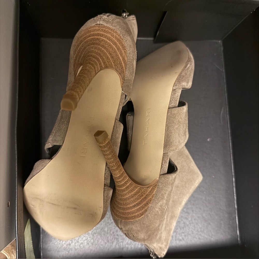 Tahari Steffi Taupe Suede Cutout Ankle Booties Stiletto Heel Size 6.5 - Picture 9 of 9